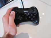 Die Akkulaufzeit des Wii U Pro-Controllers beträgt angeblich rund 80 Stunden.