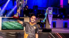 FIFA-Profi Mo_Aubameyang von Team expert feiert am 26. November seine zweite Deutsche Meisterschaft.
