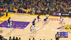 Ein Pick &amp; Roll von Rondo und Anthony Davis, während LeBron James auf der anderen Seite lauert  – welche Verteidigung soll das stoppen?
