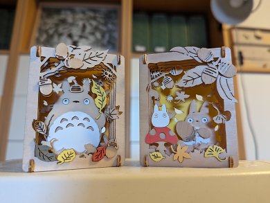 Manche Papiertheater gibt's auch aus Holz - sehr edel, robust und niedlich!