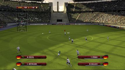 Xbox 360 - UEFA Euro 2008 - Im Mannschaftskapitän-Modus sehen Sie neben den
Namen der vier Kontrahenten deren Noten eingeblendet.