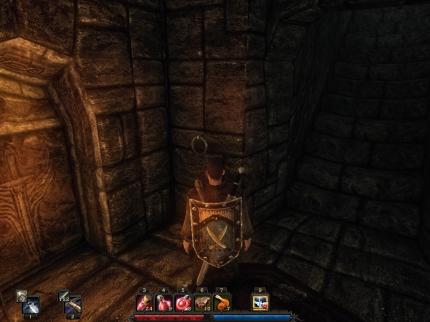 Im Spielverlauf von Risen sollten Sie möglichst alle dieser Ringe an den Wänden anklicken, denn viele von diesen öffnen Geheimgänge beziehungsweise -räume.