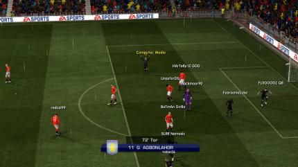 FIFA 11 - Im 11-gegen-11-Match geht's auf den HD-Konsolen heiß her.