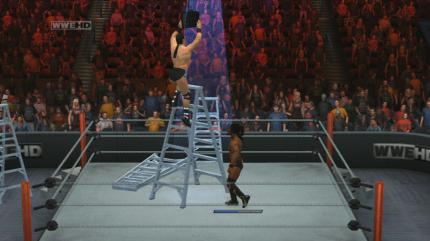 Realismus: Die Havok-Physik-Engine sorgt diesmal dafür, dass sich in einem Ladder Match Objekte wie Leitern physikalisch möglichst korrekt verhalten.