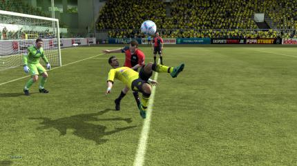 Weitere Screenshots aus dem Test zu FIFA 12. Das Spiel begeistert und kann sich gegen PES 2012 durchzusetzen. (16)