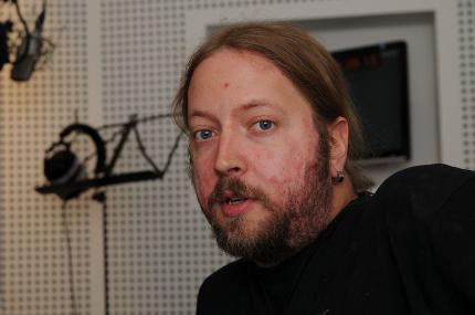 Sascha Lohmüller: 'Nachdem sich das erste Testexemplar im Verlag befindet, muss ich zugeben: Die PS Vita kann schon was.'