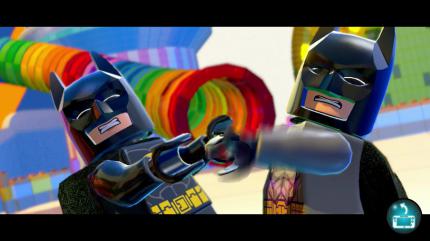 Durch die Vermengung der Lizenzen ist das Spiel so unterhaltsam wie kein Lego-Titel zuvor. Hier tragen Standard Batman und Batman aus The Lego Movie einen Disput aus.
