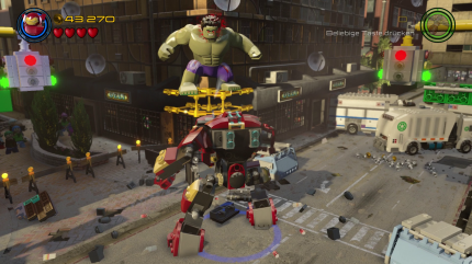 Die ikonischen Szenen der Filme sind selbstverständlich alle vorhanden. Da darf der Hulkbuster natürlich nicht fehlen.