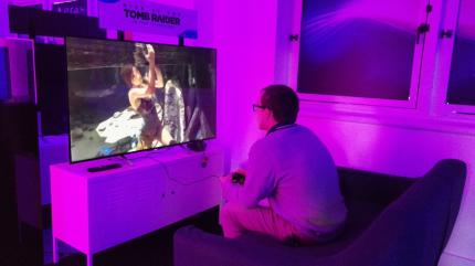 Auf dem Sony Event herrschten ideale Bedingungen für 4K-Spieletests: Wer daheim viel weiter vorm TV sitzt, nimmt die Qualitätsunterschiede zwischen 2160p und 1080p deutlich weniger wahr.