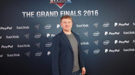 Die Begeisterung von Wargaming-CEO Viktor Kislyi (hier bei den „Grand Finals“ 2016) für Kriegsspiele ist der rote Faden im Portfolio des Unternehmens.<br>
 