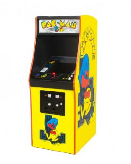Eine komplett spielbare und originalgetreue Replik des <a href='store.bandainamcoent.eu/de/product/489211/offizieller-pac-man-viertel-spielautomat'>PAC-MAN-Spielautomaten</a> im Maßstab 1:4 aus dem Namco-Bandai-Store.