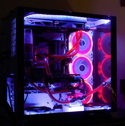 Lian Li PC-O11 Dynamic bei Nacht