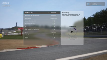 Die Fahrhilfen lassen sich bei jedem Rennbeginn umändern. Hier können wir die Bremsen entkoppeln und das automatische Schalten deaktivieren.