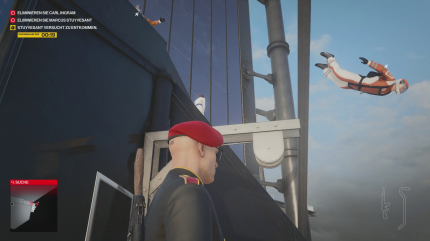Beide Zielpersonen auf einen Schlag auszuschalten, ist auch in Hitman 3 wieder ein äußerst befriedigendes Erlebnis.