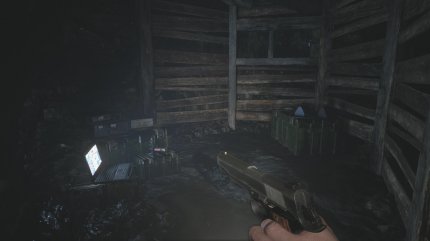 Hinten in der Höhle scheint das Team von Chris Redfield gecampt zu haben.