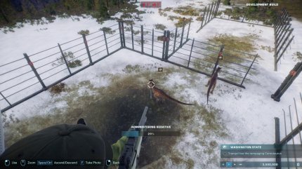 Um entflohene Dinos einzufangen, können wir uns wie im Vorgänger selbst in den Helikopter und hinter das Betäubungsgewehr schwingen.