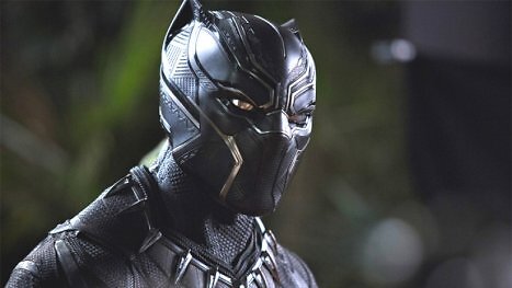 Black Panther im gleichnamigen MCU-Film.