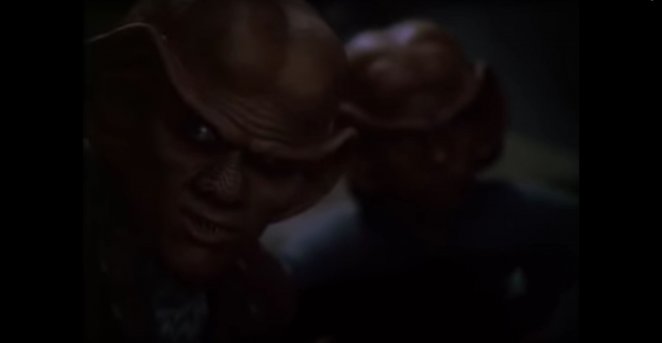 Eine interessante Rede: Quark gibt seinem Neffen zu verstehen, dass Menschen extrem gefährlich werden, wenn man ihnen die Dinge nimmt, die ihnen wichtig sind. &nbsp;