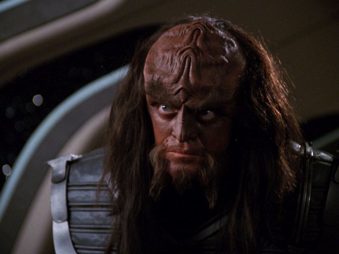 Für politische Ränkespiele sorgt der intrigante Kanzler Gowron.
