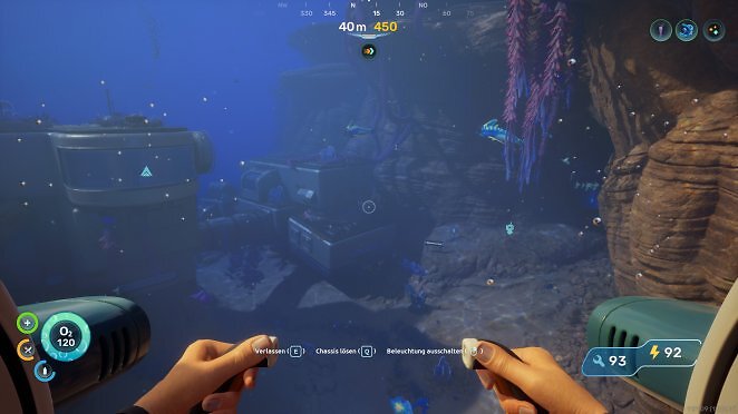 Rechts von der alten Basis müsst ihr in die Höhle schwimmen, um dort direkt wieder links abzubiegen und einen Kolonisten-Bunker zu finden.