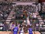 Latrell Sprewell hämmert den Ball in die Reuse.