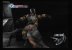 Nick wei&szlig; sich auch mit seinen F&auml;usten zu wehren.