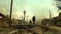 (2008) Um in der postapokalyptischen Einöde von Fallout 3 (Xbox 360, PS3, PC) zu überleben, ist ein schneller Abzugsfinger unerlässlich. Das spricht für einen Ego-Shooter. Ist Bethesdas großartiger Streich aber nicht unbedingt. In der Summe überwiegen nämlich die Rollenspielelemente. Dafür sprechen genretypische Elemente wie Charaktererstellung, Level-Up-System und ausufernde Dialoge.