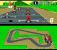 Super Mario Kart (1993)
Fünf Monate später als in Japan erscheint der Party-Kracher auch in Deutschland. Super Mario Kart ist an sich ein simples Rennvergnügen, bei dem der Spieler seine Gegner nicht nur durch Können beeindruckt, sondern auch durch allerlei fiese Extras. Das Besondere ist allerdings der Mehrspieler-Modus, bei dem ihr eure Kumpels nach Strich und Faden fertigmachen dürfen. Für die 3D-Grafik spendierte Nintendo dem Modul sogar einen Zusatzprozessor.