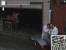 Verrückte Wissenschaftler oder Street Comedy? Hier hat auf jeden Fall jemand das Streetview-Auto erwartet.