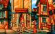 Discworld: Ein Klassiker des Point&Click-Adventure-Genres und das wahrscheinlich einzige Spiel, bei dem einem das Inventar in Form einer Truhe mit Beinen hinterherrennt. Den typischen Terry-Pratchet-Humor finden selbst die Adventure-Hasser spitze.