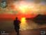 Sonnenuntergangsstimmung in <strong>Just Cause 2</strong>. Wenn da doch nur die lästigen Schergen nicht wären, die uns ständig Kugeln um die Ohren feuern!