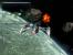 (2008) <strong>X3: Terran Conflict</strong>, Egosoft [br]
Egosoft entwickelte mit der X-Reihe die letzten hochkomplexen und gleichzeitig erfolgreichen Weltraum-Simulationen für Solisten. Als lohnende Alternative zu den Kampfeinsätzen hat sich der Handel etabliert. Spieler kaufen und verkaufen in Fabriken allerlei Waren. Wer Angebot und Nachfrage beachtet, kann sich schnell ein hübsches Sümmchen verdienen. Mit dem 2008 veröffentlichten Ableger X3: Terran Conflict beendete Egosoft die Trilogie.