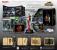 In der Collector's Box von Two Worlds 2 finden sich folgende Extras: Dragon Queen Figur, Artbook, Bonus DVD, Kartenspiel, 3 In-Game Items, exklusive Quest, Mouse-Pad und ein zweiseitiges Poster.