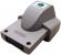 Rumble Pak: Das N64-Rumble-Pak sorgte für ein Vibrieren des Gamepads während beispielsweise die Spielfigur von Gegnern getroffen wird. Innerhalb der gleichen Konsolengeneration wurde das Vibrationswunder bereits zum Standard.