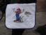 Hier zeigt er uns stolz seine Mario-Tasche, signiert von Mario-Sprecher Charles Martinet.