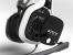 Anders als beim A30 haben die Speakertags des A40 einen echten Nutzen. Ihr könnt sie mit speziellen Schaumstoff-Einlagen bestücken, um den offenen Kopfhörer etwas abzudämmen.