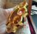 Immer wieder erhalten wir von den Herstellern tolles Merchandise und coole Presskits. EA vergriff sich jedoch bei den Beilagen zu <strong>Der Pate 2</strong> für ein Presskit in den USA gehörig. Man legte nämlich einen Schlagring bei. Das ist eine coole Idee, aber leider sind die Dinger in manchen US-Bundesstaaten verboten. EA bat, die Schlagringe zurückzuschicken.
