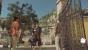 Hitman: Sapienza - Wer als Blumenbote durchs Haupttor der Villa rein möchte, muss sich von den Wachen auf Waffen filzen lassen.