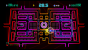 Ganz klassisch durchstreift ihr als Pac-Man Labyrinthe und futtert dabei viele gelbe Pillen. Dabei weckt ihr schlafende Geister auf, die sich zu Zügen sammeln.
