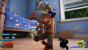 Wie üblich passt sich das Aussehen von Sora, Donald und Goofy der jeweiligen Welt an, in der sie gerade unterwegs sind. In Toy Box etwa bekommen sie einen stilvollen Spielzeug-Look verpasst.