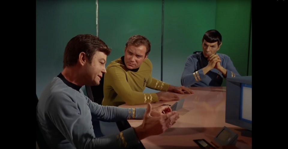 Man hört von Kirk selten Ansprachen, ohne das typische Overacting – wenn es jedoch so weit ist, dann schnallt euch an, denn Shatner ist ein begabter Redner! <br> &nbsp;