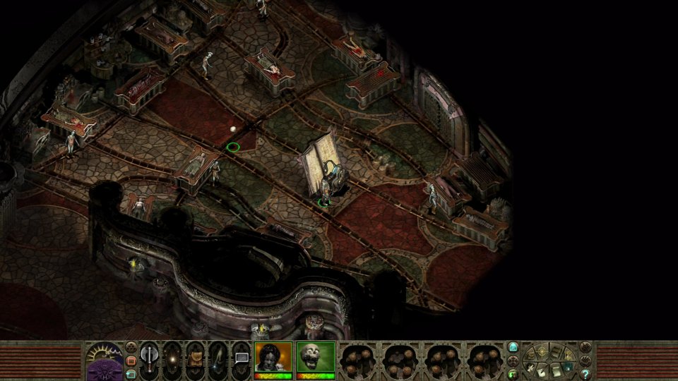 Die 2017 veröffentlichte Enhanced Edition von Planescape: Torment profitiert vornehmlich von der höheren Auflösung und dem größeren Bildausschnitt, der mehr Übersicht bietet. Unser Autor hat für diesen Artikel jedoch die Ur-Version von 1999 gespielt.<br> &nbsp;