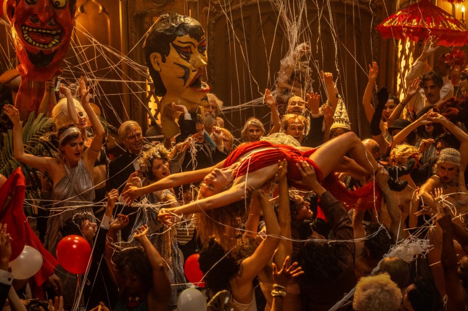 Babylon in der Filmkritik: Eine Bildgewalt, der nicht jeder standhalten wird - La La Land trifft Gatsby (5)