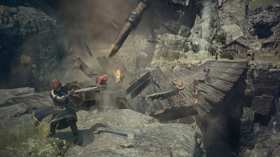 Eine Brücke voller Goblins wird zum Einsturz gebracht.