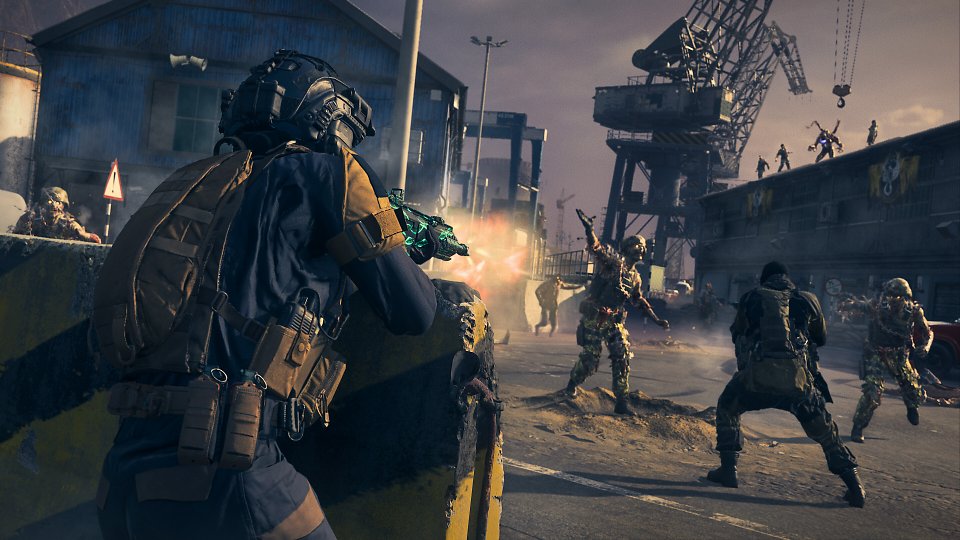 Spieler schießen auf anstürmende Zombies